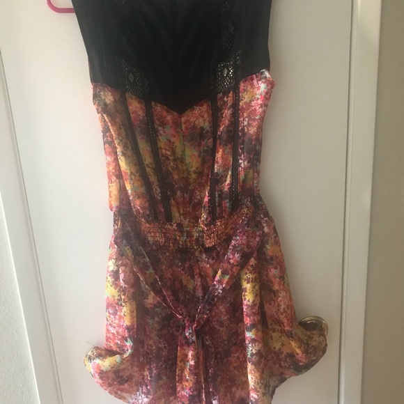 Clothes - Picture 2 of 2